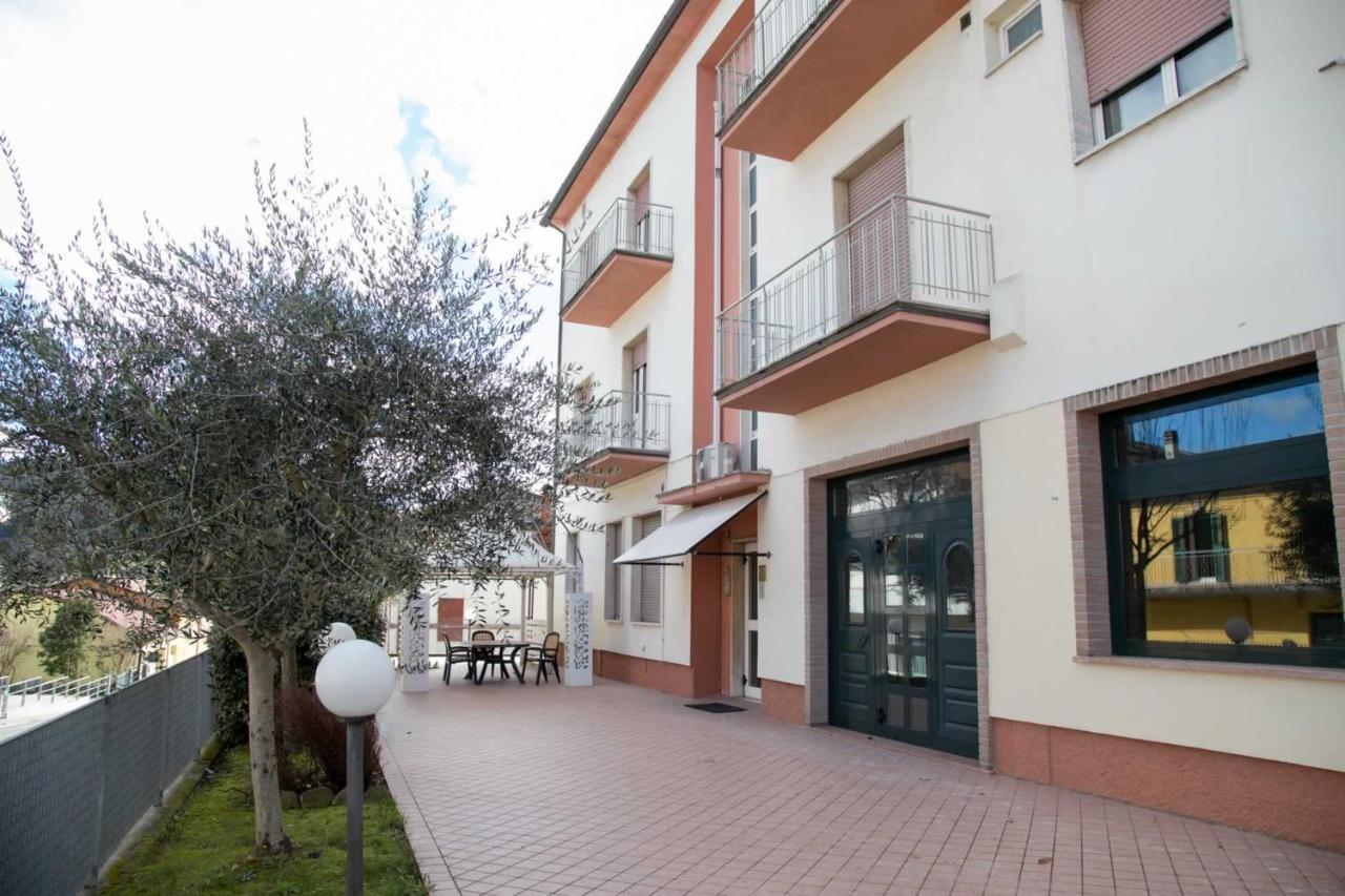 Hotel Lidia Mergo ภายนอก รูปภาพ